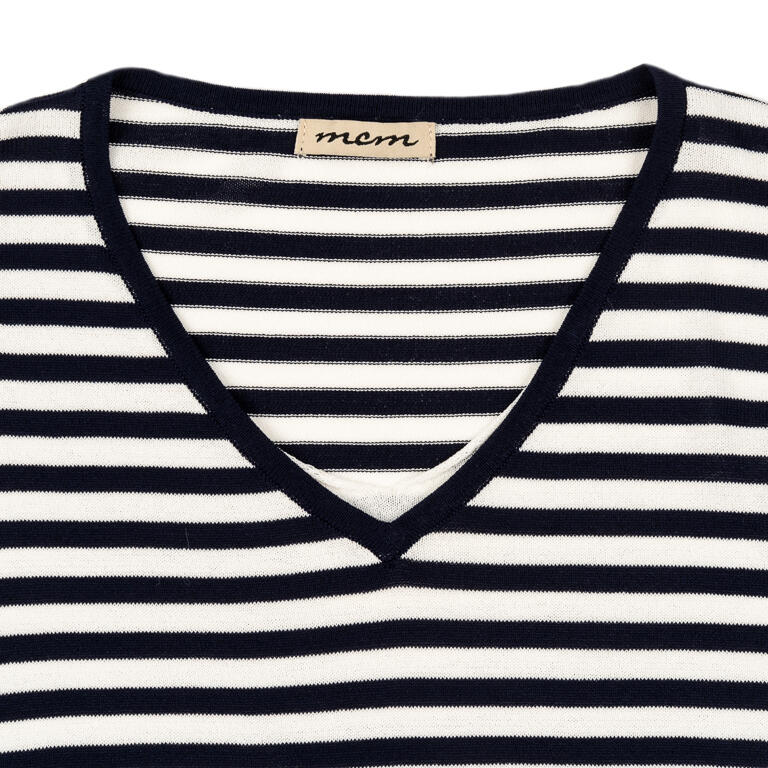 💙 Camiseta de Viscosa Estilo Marinero – Toque Chic con Rayas