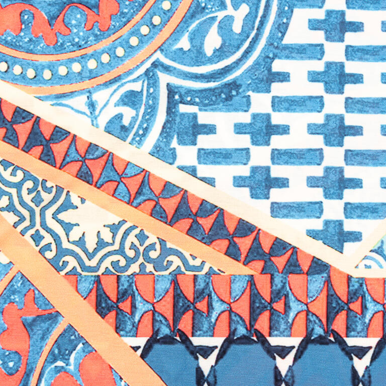 🧡 Camiseta con Estampado en Corales y Azul Tinta