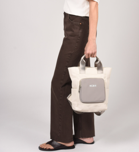 🤍🎒 Mochila KCB Spark