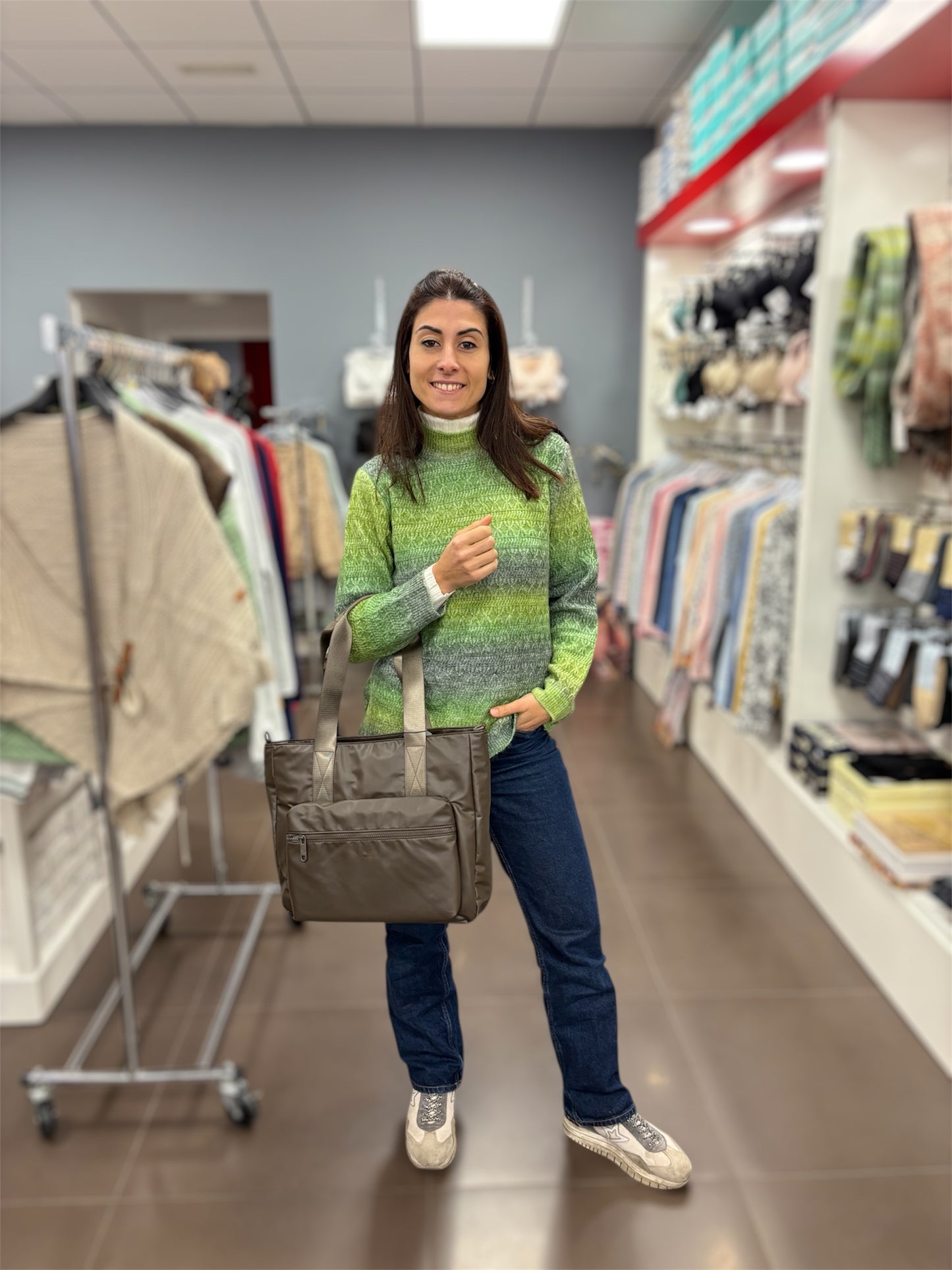 Shopper KCB Square – 🤎