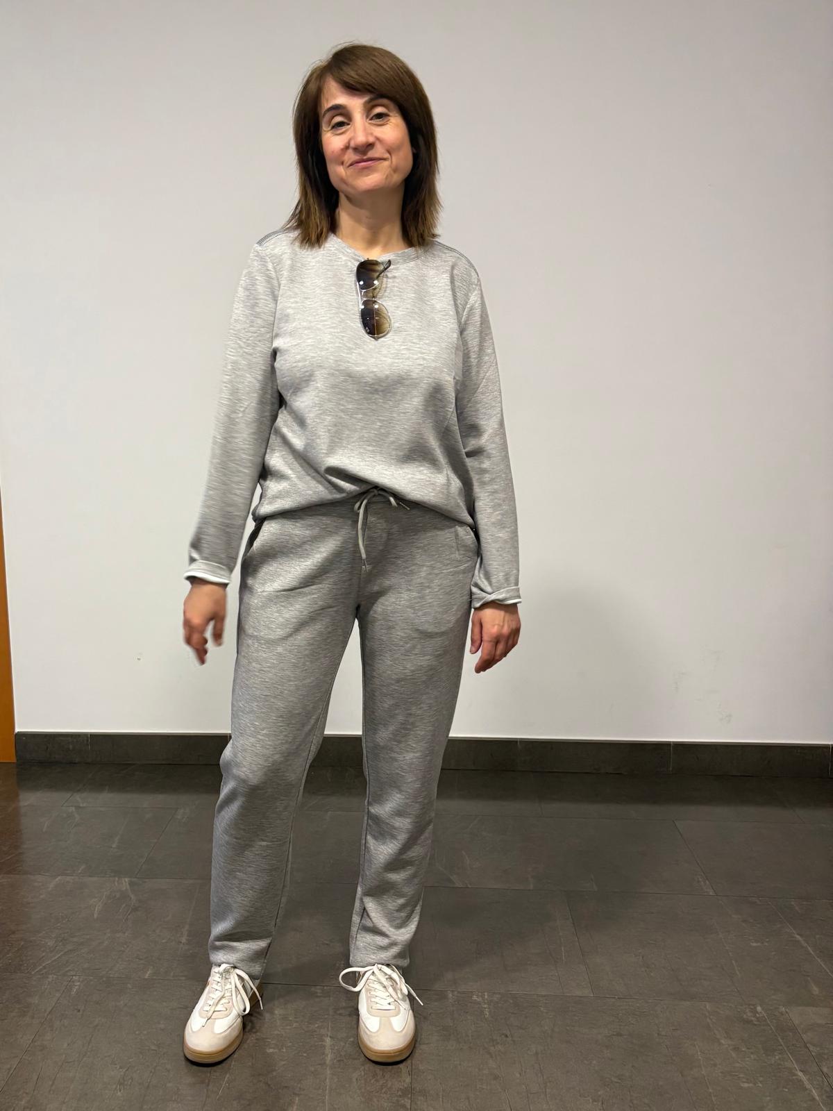 👟 Conjunto Comfy Gris con Detalle Brilli