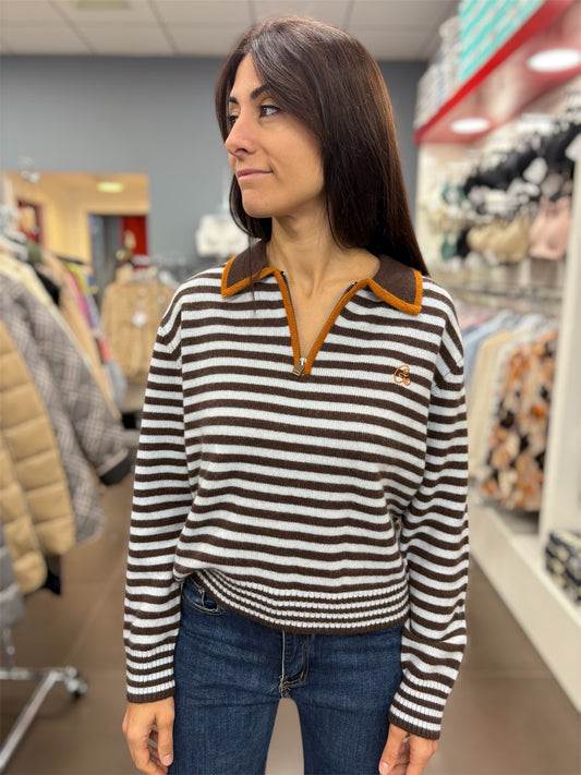 Jersey de rayas marrón y blanco con cremallera