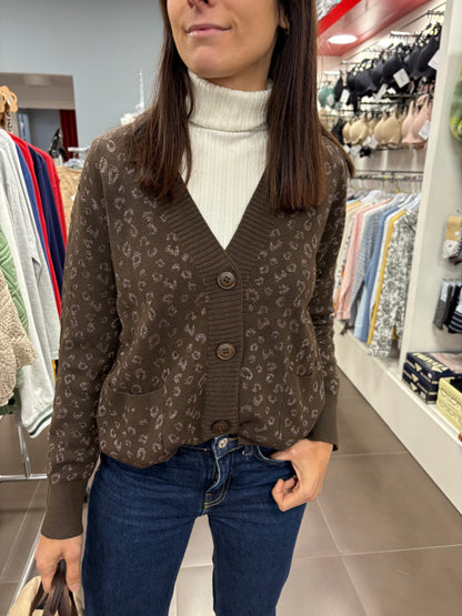 Chaqueta de punto marrón con estampado suave 🤎