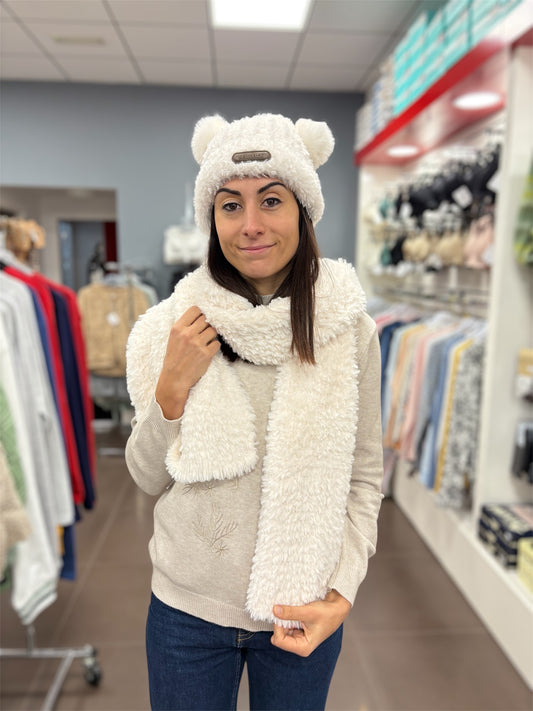 Conjunto de gorro y bufanda Selmark – Peluche blanco 🤍❄️