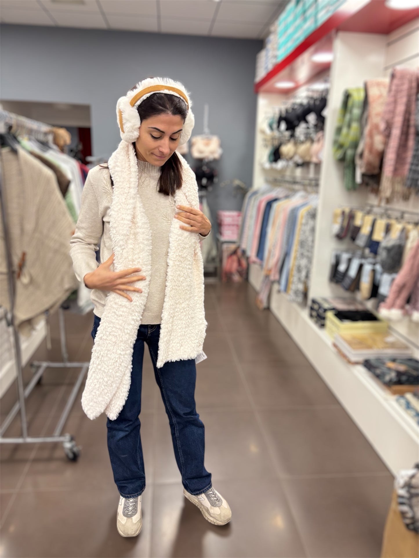 Orejeras Privata de peluche blanco 🤍❄️