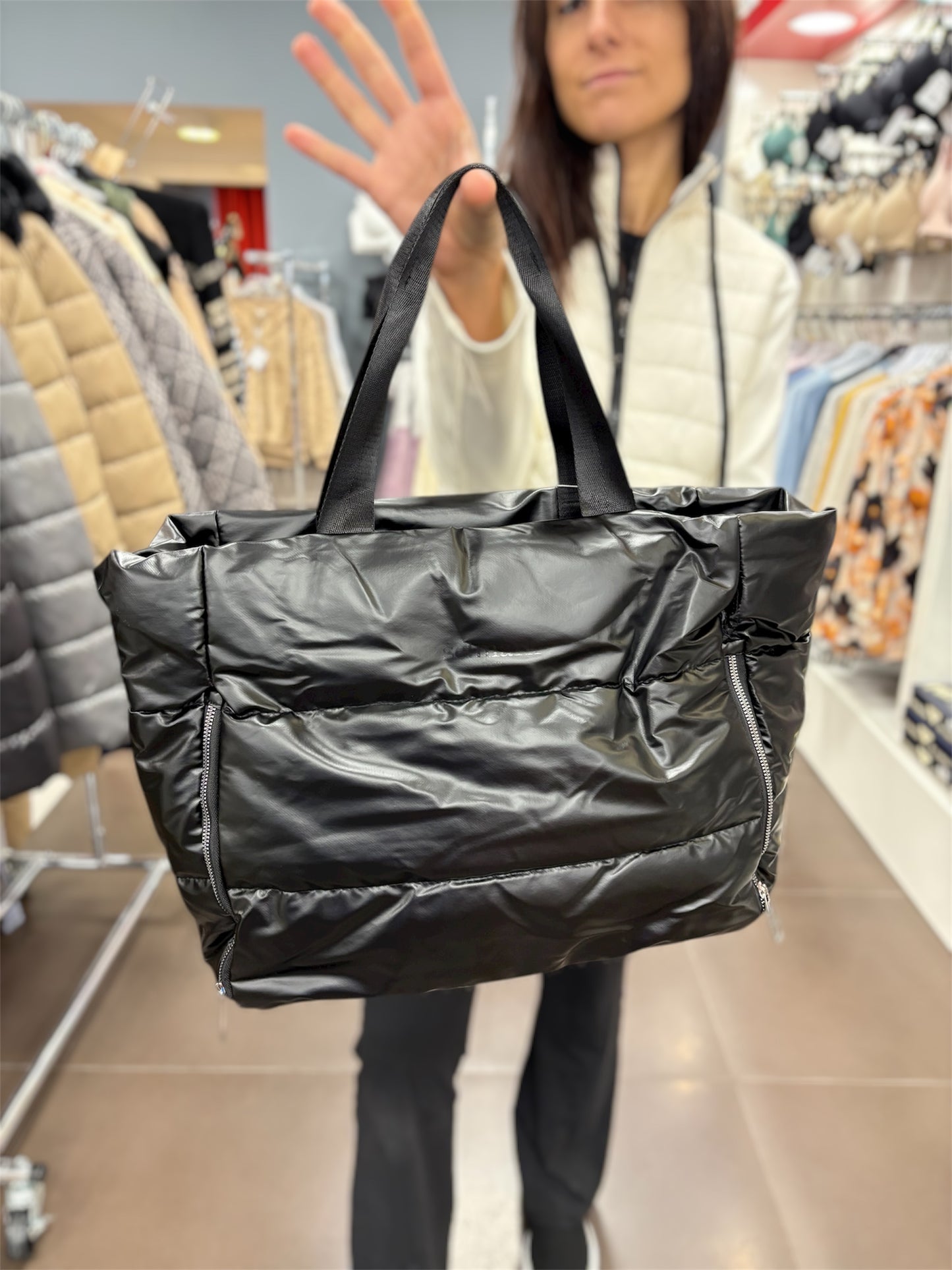 Bolso negro impermeable