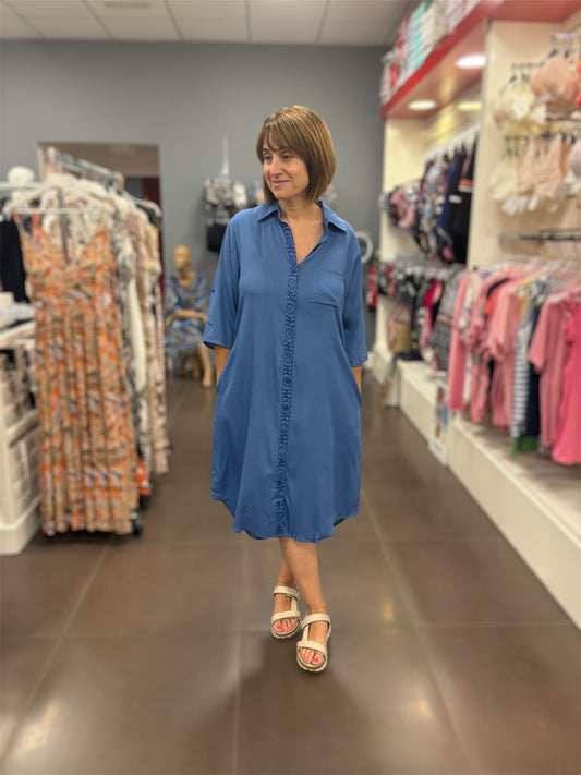 💙Vestido camisero azul con detalle bordado